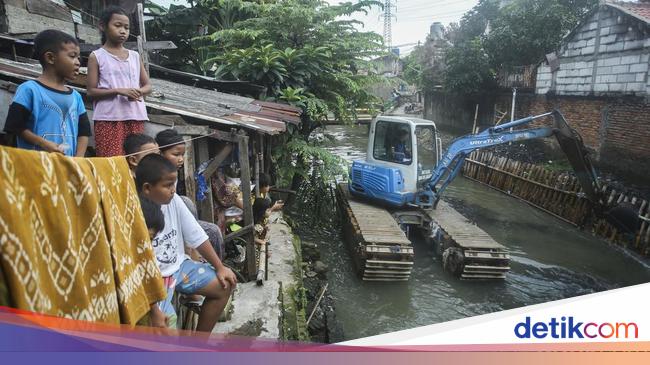 Anies Files an Appeal for Dredging the Mampang River, Here’s the Plaintiff’s Response