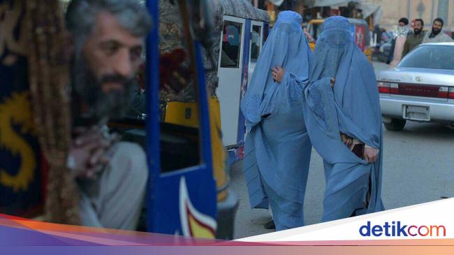 The Taliban bans women in Afghanistan from going to public toilets and gyms