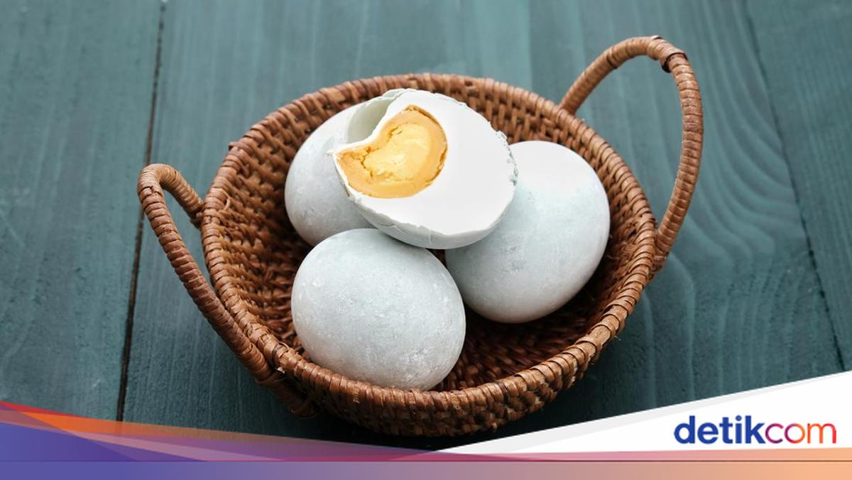 4 Cara Membuat Telur Asin dengan Cepat, Alat dan Bahannya Mudah Didapat!