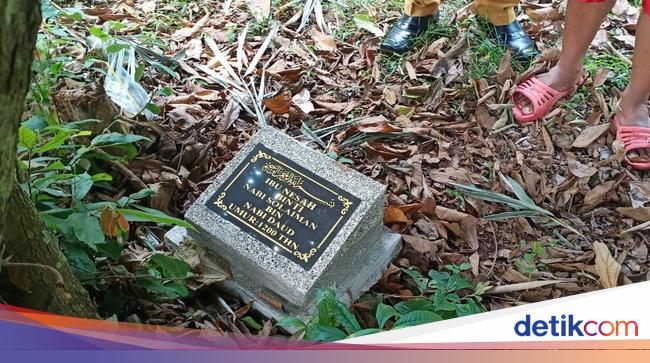 The tombstone of Nesah Binti Nabi Sulaiman was demolished for fear of making an uproar