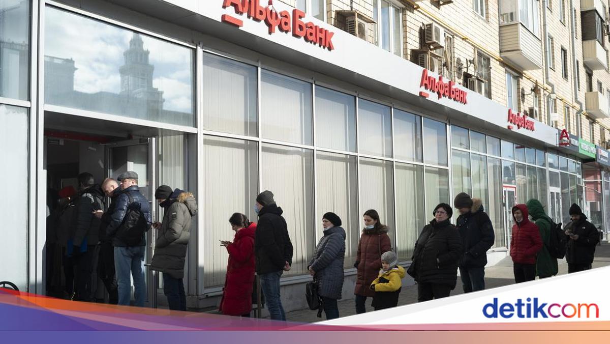 Alarm Berbunyi di Rusia, Bank-bank Mulai Krisis Uang Tunai!