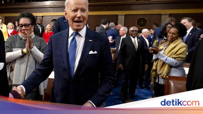 Biden Bans Oil and Gas Imports When Russia Is No Longer Speeding