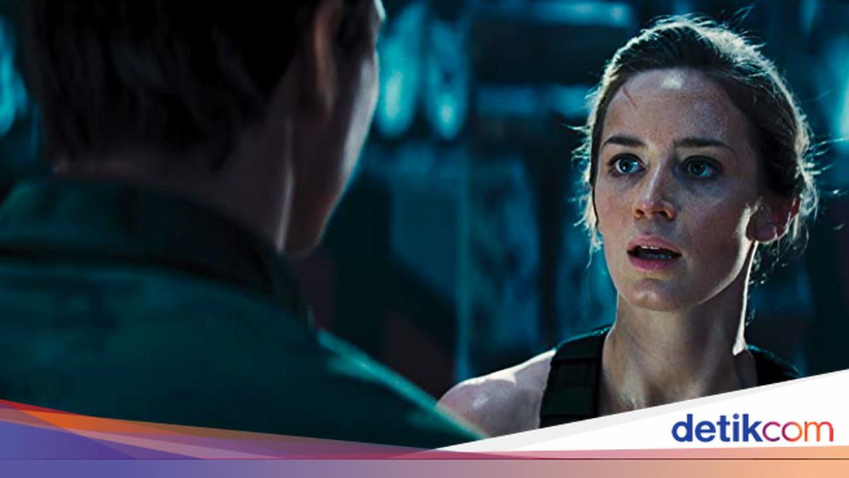 Momen Menyiksa yang Dekatkan Emily Blunt dan Tom Cruise