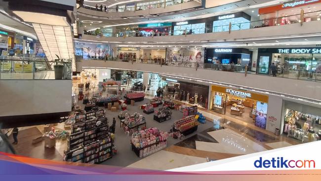 Ornamen Atrium Lippo Mall Kemang yang Ambruk Dibereskan Begini