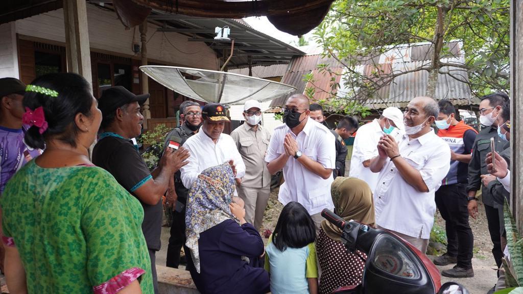 Dicolek Andre Rosiade, Solar Di Lokasi Gempa Pasbar Kini Tak Lagi Langka