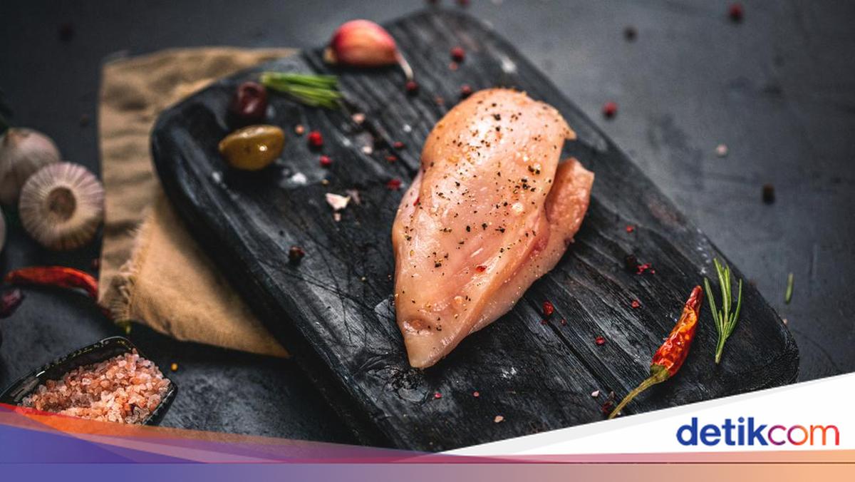 Hati-hati! 5 Makanan Ini Berbahaya Jika Disantap Mentah Hati-hati! 5 Makanan Ini Berbahaya Jika Disantap Mentah