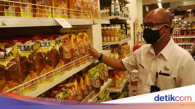 Stok Minyak Goreng di Bandung Berlimpah Saat Harga Naik
