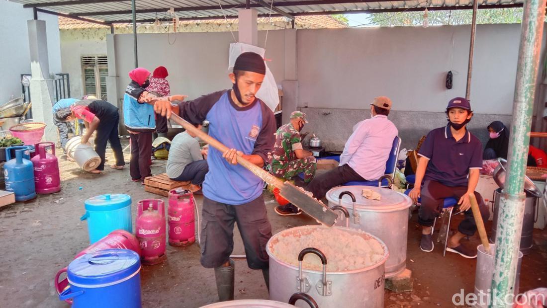 Ratusan Warga Purworejo Masih Mengungsi Gegara Banjir