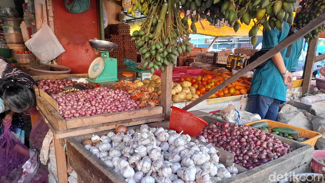 Info Terbaru Harga Bahan Pokok Di Makassar, Cabe Rawit Hingga Minyak Goreng