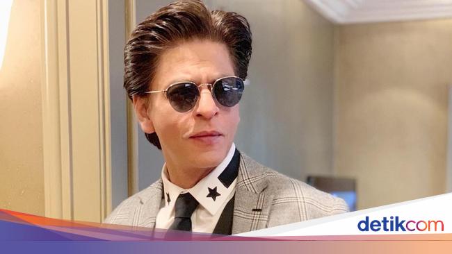 Manajer Unggah Foto Langka Shah Rukh Khan, Fans Meleleh hingga Berapi-api