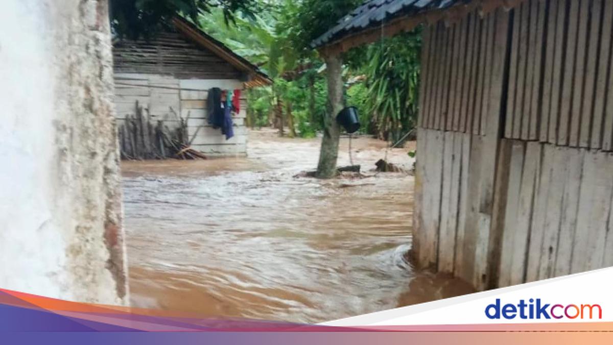 100 Rumah-Jembatan Rusak Sejak Hujan Deras Mengguyur Banyuwangi