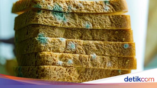 Roti Jamuran Tak Layak Konsumsi Meski Sudah Dipotong Jamurnya