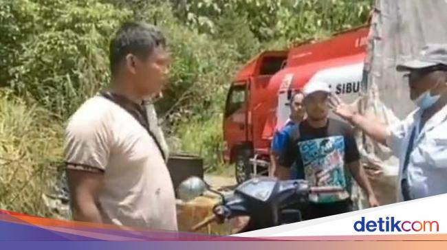 heboh mobil tangki bbm diduga transaksi ilegal di sumut pertamina turun tangan jollynews