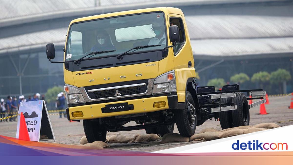 Pengumuman! Pemilik Mitsubishi Fuso Canter Euro 4 Dipanggil ke Bengkel