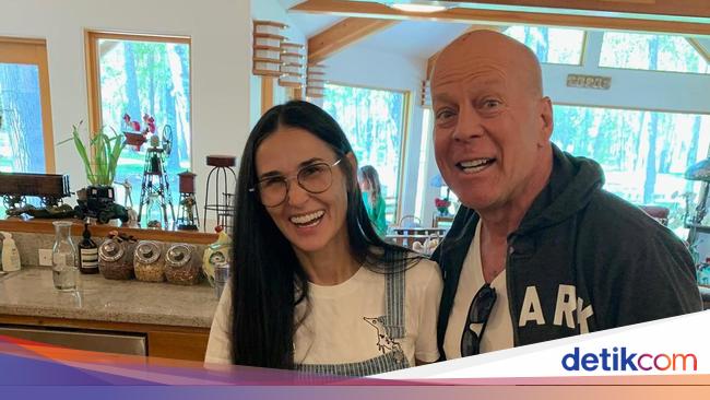 Bruce Willis’s Condition Deteriorates, Demi Moore Continues to Watch