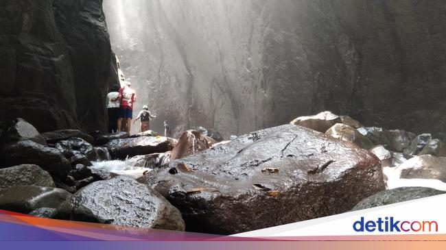 Keindahan Curug Ibun Pelangi Ada Jembatan Baru Yang Instagramable 3534