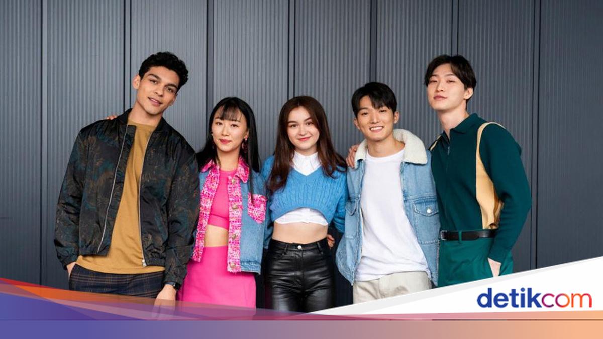 Onlayn jingalak qora ayollar bilan anal jinsiy aloqa Klitorisni qanday tortish kerak