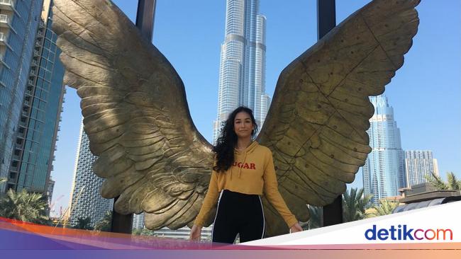 Dubai in the eyes of Kartika, Beautiful Emirates flight attendant from Indonesia