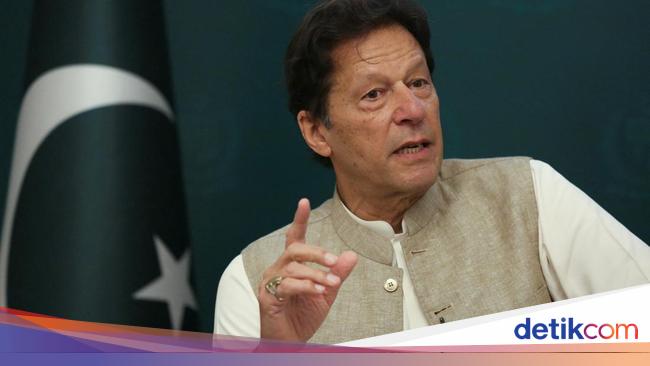 Former Pakistani Prime Minister Imran Khan shot!