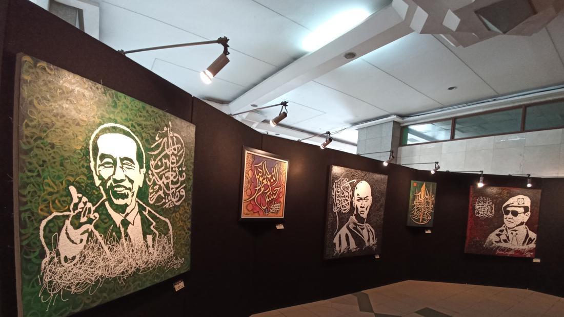 Ada 'Jokowi' Hingga 'Habib Rizieq' Di Pameran Kaligrafi JIC Jakut