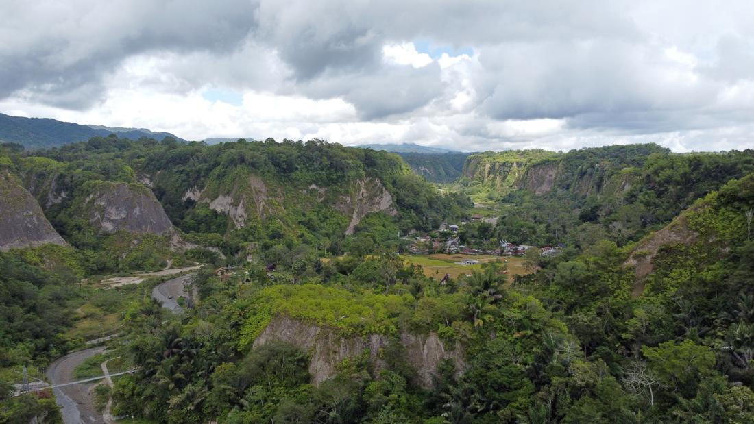 Pesona Ngarai Sianok, Pahatan Indah Di Bukittinggi