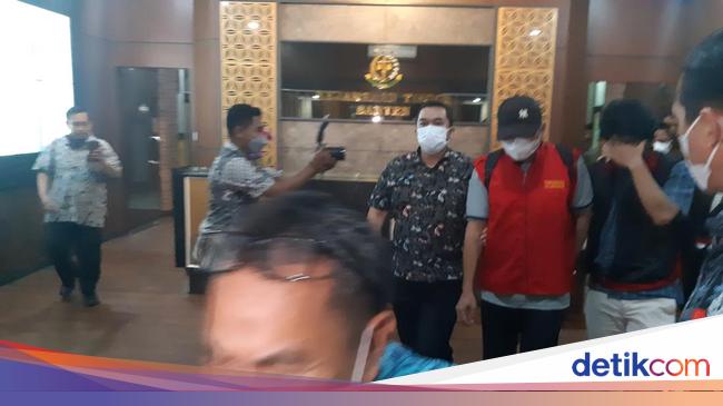 Suspect of embezzling Samsat Kelapa Dua tax of Rp 6 billion, used to buy a car-house