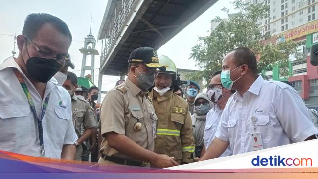 Anies Shouted by ‘Presidential Candidate’ While Observing Gembrong Market Fire