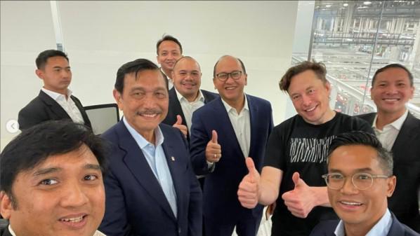 Terungkap Harga Kaus Elon Musk Saat Bertemu Luhut Cs Yang Berjas