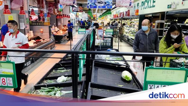 Ludes Warga Beijing Panic Buying Serbu Supermarket Khawatir Lockdown 6038