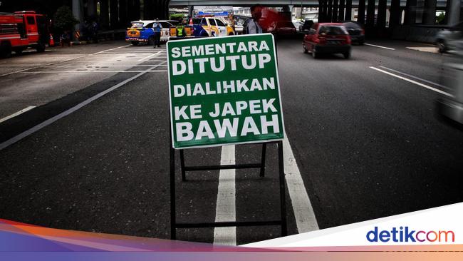 MBZ Elevated Toll Road to Cikampek Closed Temporarily