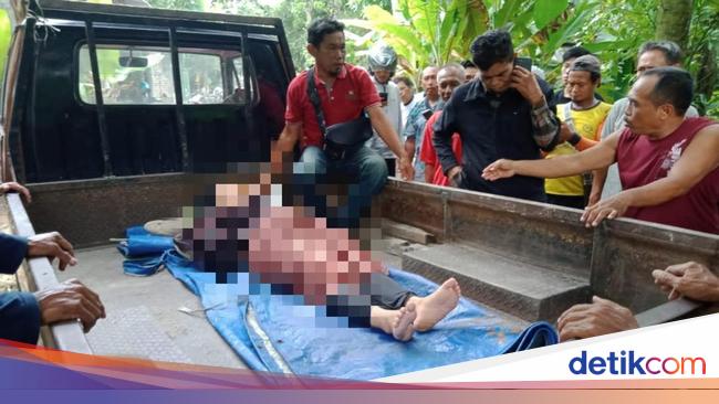 Pregnant Woman Desperate to Jump on the Bojonegoro Bridge as a Village Midwife