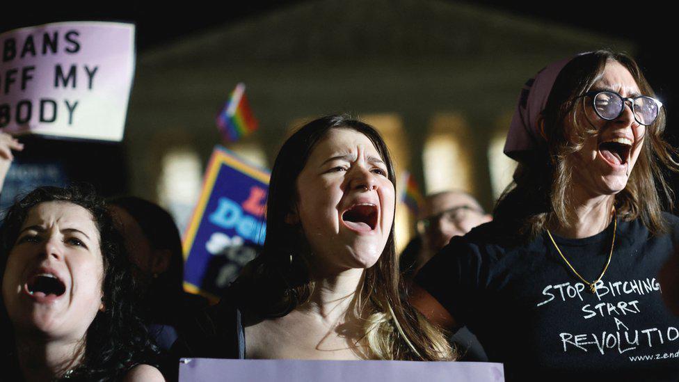 Demo Pecah Di AS Usai Dokumen Mahkamah Agung Soal Pembatalan Hak Aborsi ...