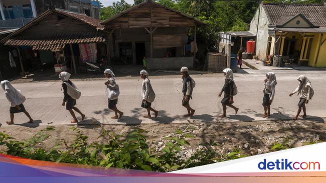 Ikut Tradisi Seba Suku Baduy Dalam Jalan Kaki Ke Rangkas