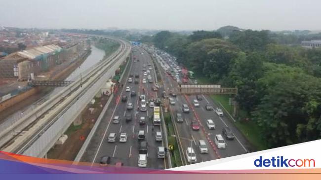 Viral Sopir Bus Tegur Petugas PJR di Tol Cikampek, Polisi Beri Penjelasan