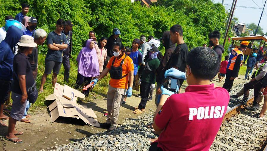 Wanita Tanpa Identitas Tewas Tertabrak Kereta Di Pedurungan, Ini Ciri ...