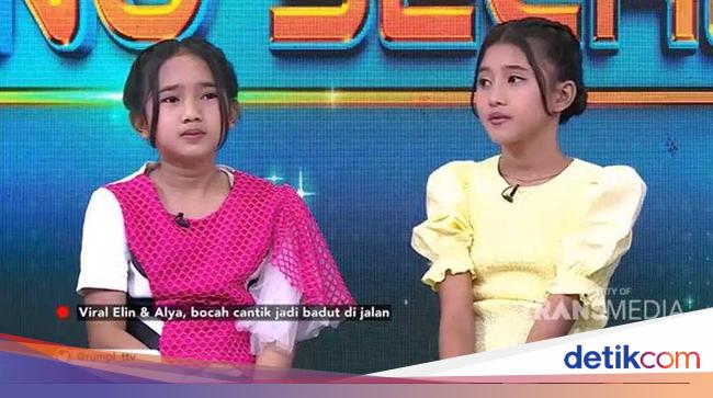 Cerita Lengkap Elin Pengamen Badut Cilik Yang Kecantikannya Viral 7591