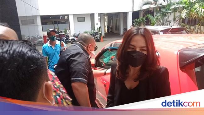 Iqlima Kim Divonis 6 Bulan Penjara Kasus Pencemaran Nama Baik Hotman Paris