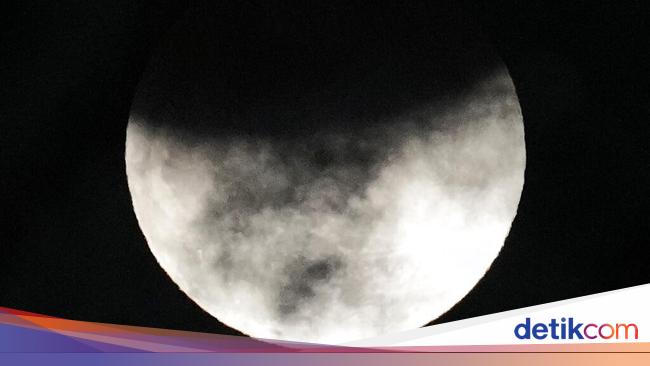 “Partial Lunar Eclipse in Indonesia – Schedule and Details for 2023”