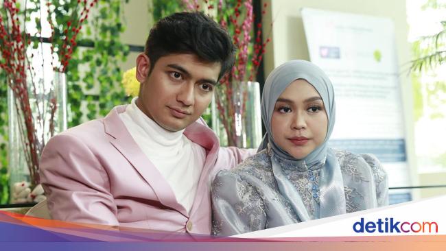 Ria Ricis husband often called unemployed, Oki Setiana Dewi discloses facts