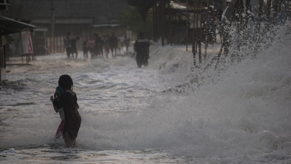 Potret Banjir Rob Di Utara Jawa