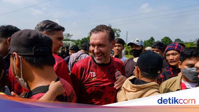 Coach Thomas Doll Prepares Persija Jakarta for 2023/2024 League 1 with New Players