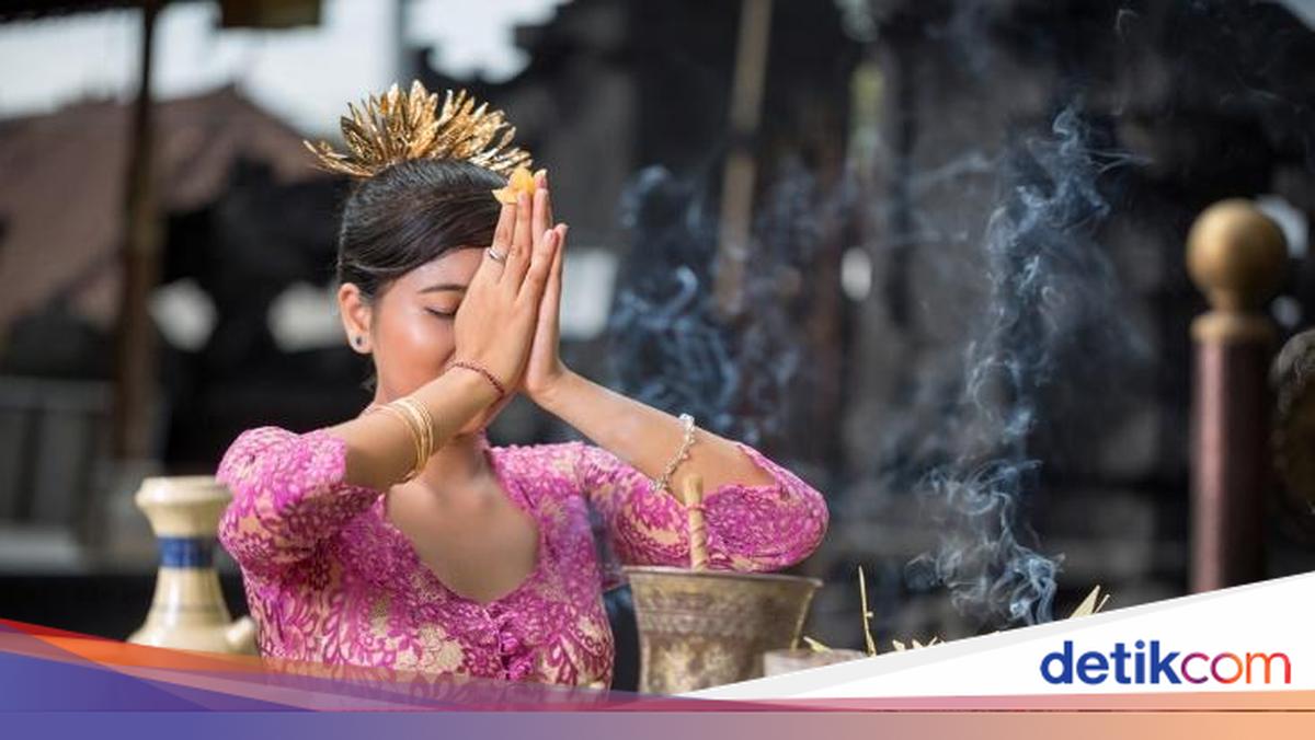 10 Contoh Puisi Bali Anyar Penuh Makna Beragam Tema
