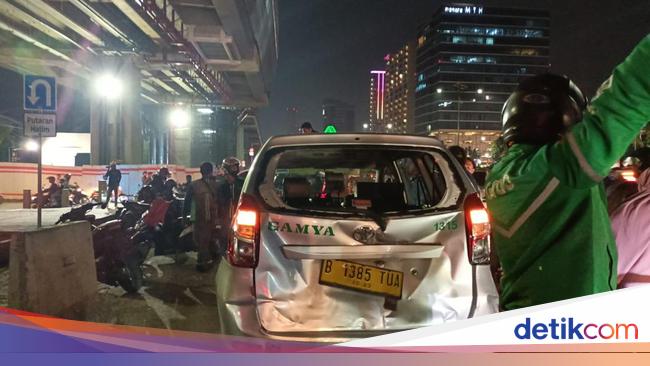 Scary Moments in a Deadly Accident in Front of the Saidah Tower in South Jakarta