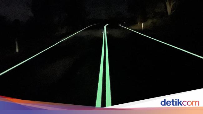 Malaysia Pasang Marka Jalan Glow in The Dark Pertama, Ini Alasannya