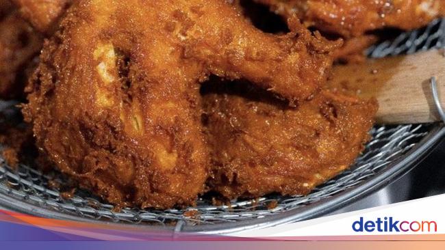 Malaysia Stops Exports, Singapore Says Goodbye to ‘Chicken Rice’