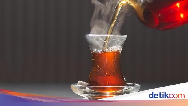 Rutin Minum Teh Hitam Pahit Tanpa Gula, Ini 7 Manfaat Sehatnya