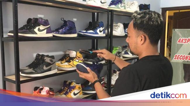 Bisnis Sepatu Olahraga Bekas, Pria Asal Blitar Panen Cuan