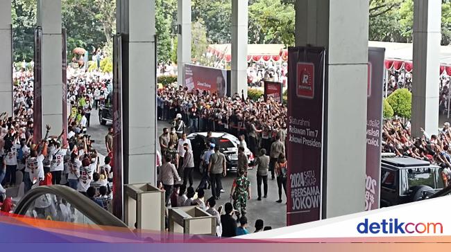 Jokowi Attends Team 7 Volunteer Gathering in Ancol