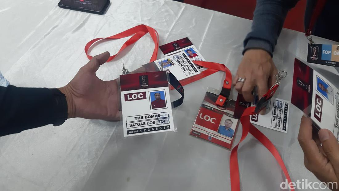 Standar Ukuran ID Card Yang Benar Dan Sesuai Kebutuhan