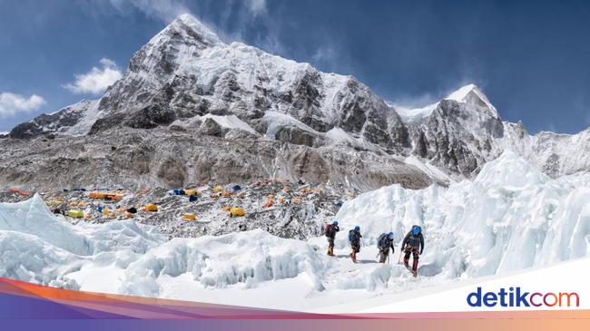 Germs Released from Mt. Everest’s Sneezes Persist for Centuries